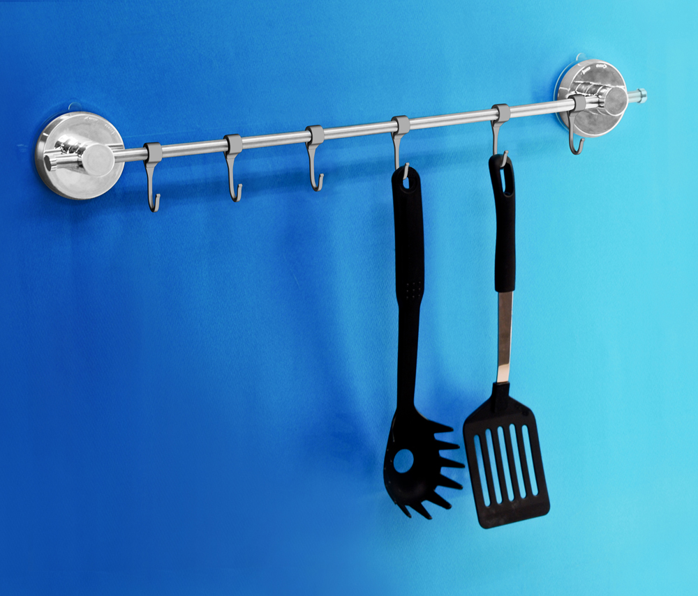 Dehub Multi Hanger Bar -S60 ราคาส่ง ราวตากผ้าติดผนัง ตะขอแขวน ราวมีตะขอ อุปกรณ์ตกแต่งบ้าน ห้องน้ำ ห้องครัว ไม่ต้องเจาะ ตัวล็อคสูญญากาศ ราคา 631 บาท*ส่งฟรี