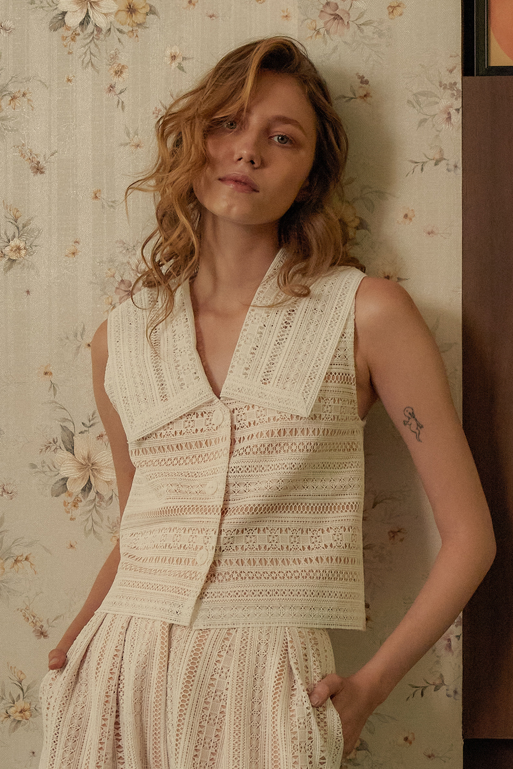 (สินค้าใหม่ !! พร้อมส่ง ) Perana เสื้อลูกไม้ Iris Tank (สีขาว White) ราคา 2,803 บาท*ส่งฟรี