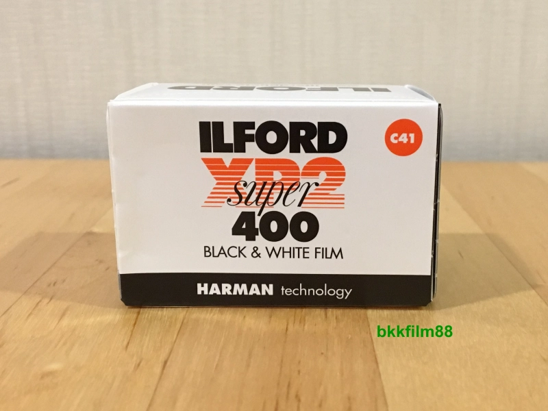 ภาพหน้าปกสินค้าฟิล์มขาวดำ ILFORD XP2 Super 400 35mm 135-36 Black and White Film C41 Process ฟิล์ม 135