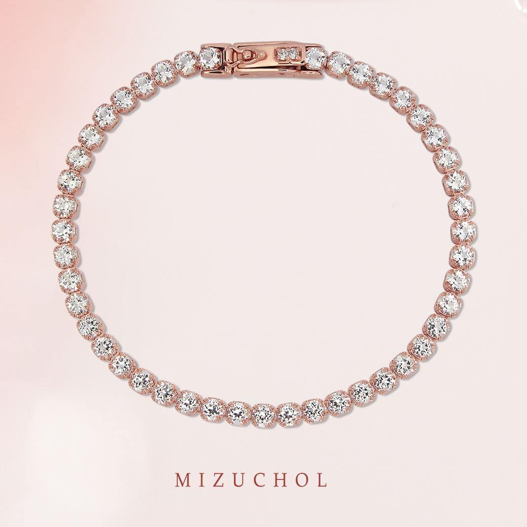 Mizuchol Bracelet Decorated with Genuine White Topaz Gemstones Along the Entire Strand, Bubbling Champagne Bracelet. ราคา 6,590 บาท*ส่งฟรี