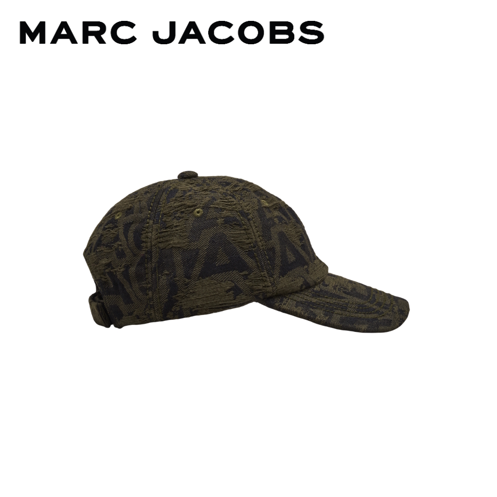 MARC JACOBS THE DISTRESS MONOGRAM BASEBALL CAP 2S4RRA001D14 SP24 หมวกแก๊ป ราคา 8,550 บาท*ส่งฟรี