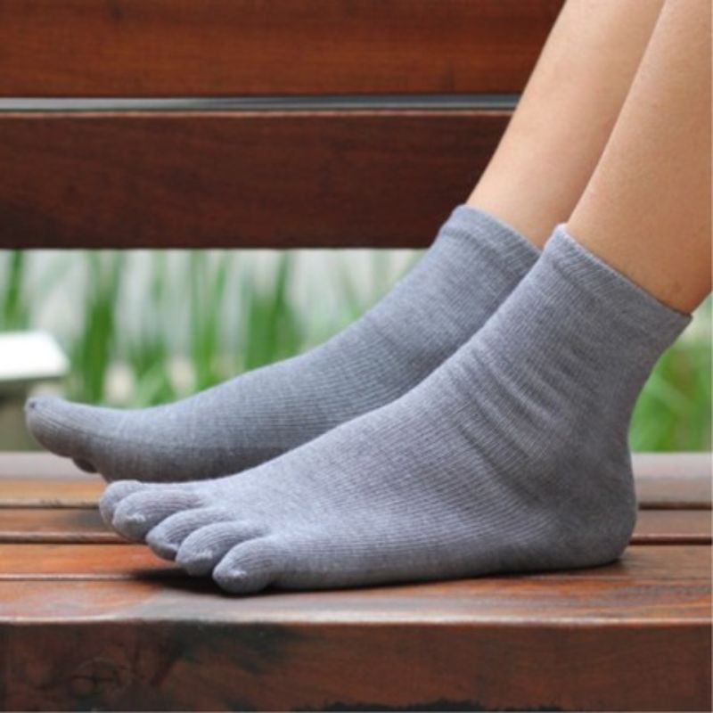 ถุงเท้าเยื่อไผ่ แบบแยกนิ้วป้องกันการอับชื้น และระบายอากาศได้ดี