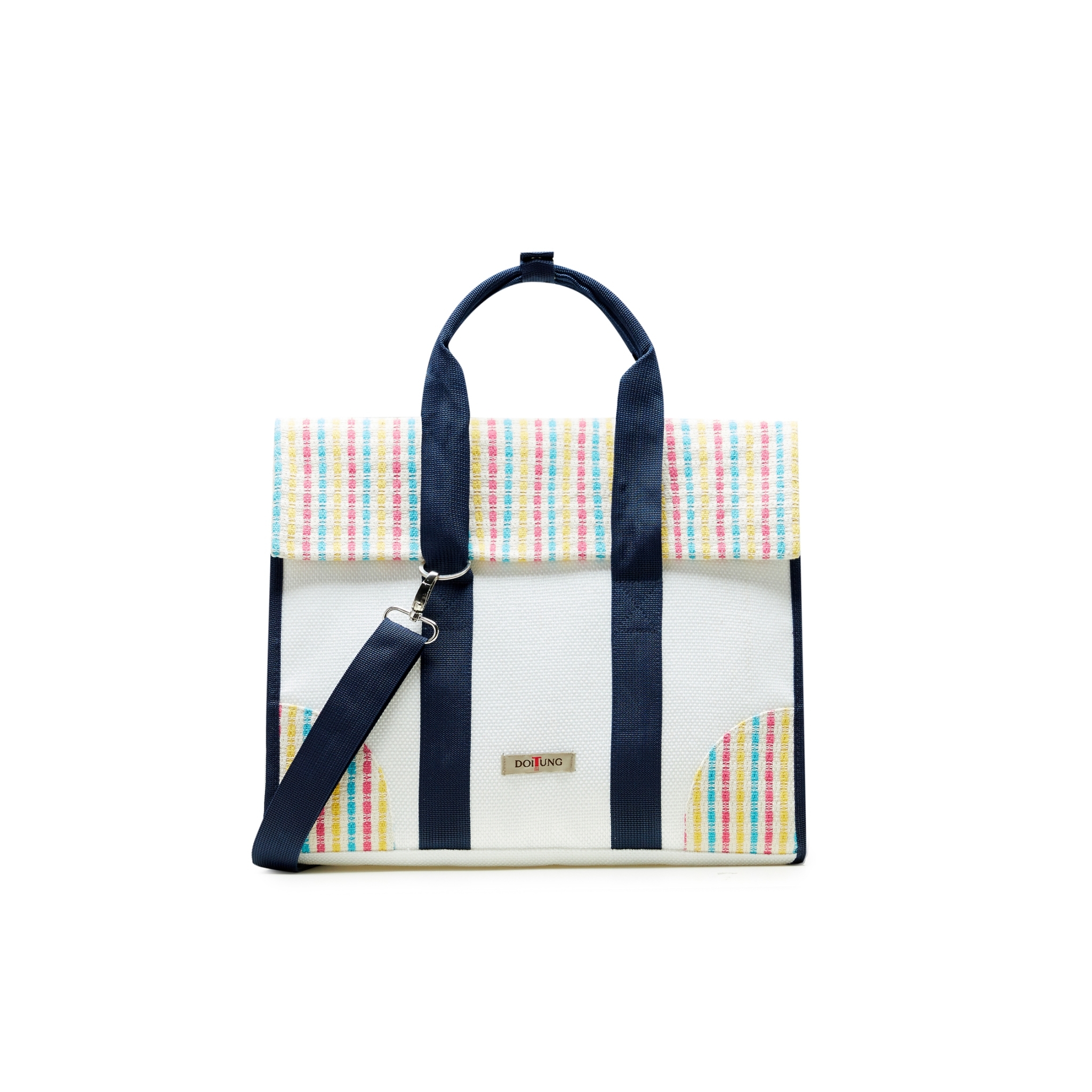 DoiTung กระเป๋า Tote bag STD 2023 (PTT) size XL White 20x40x33 cm. ราคา 1,990 บาท*ส่งฟรี