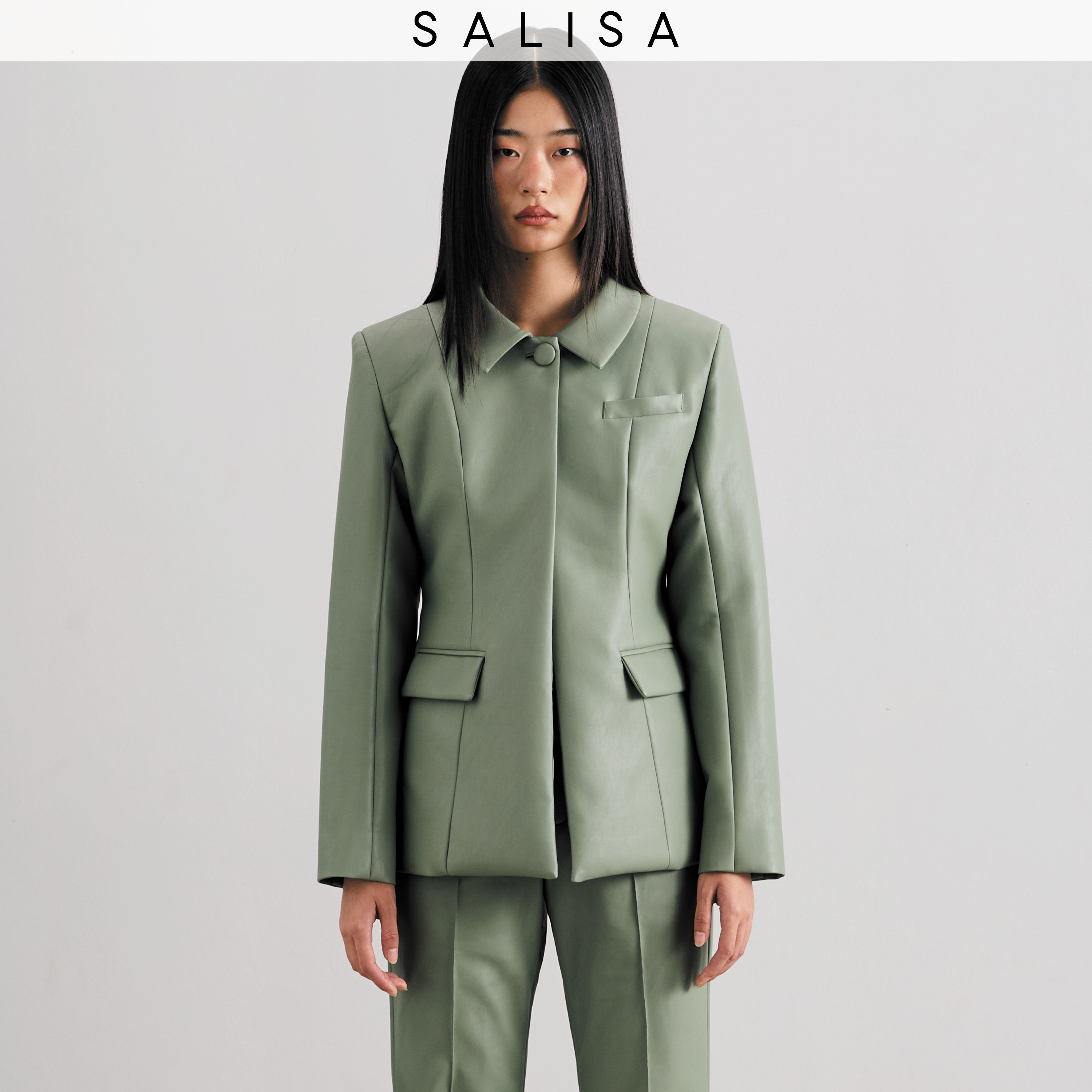 SALISA - BLAZER FW24 Vegan Leather Suit Blazer ราคา 6,590 บาท*ส่งฟรี