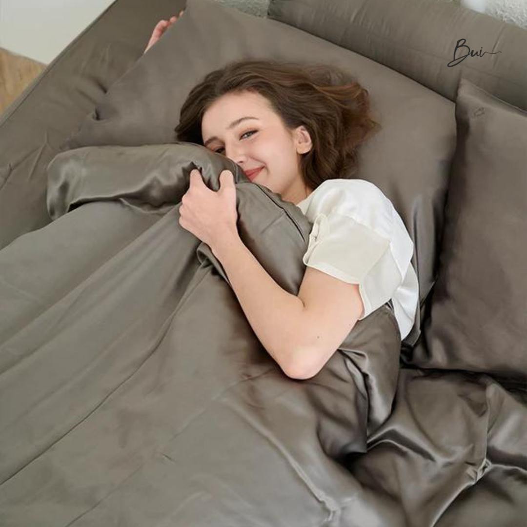 Bui Duvet Cover Mulberry Silk บุย ปลอกผ้าห่มผ้าไหมมัลเบอร์รี่ ผ้าห่มปรับอุณหภูมิ ราคา 22,050 บาท*ส่งฟรี