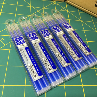 Stationary2you ไส้ปากกาลบได้ Frixion Ball Knock 0.5 น้ำเงิน Stationary2you ไส้ปากกาลบได้ Frixion Ball Knock 0.5 น้ำเงิน