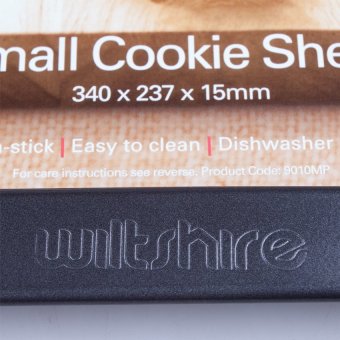 Wiltshire ถาดอบคุ้กกี้ Easy Bake Cookie Sheet ขนาดเล็ก - Black May 2018 - 3 Wiltshire ถาดอบคุ้กกี้ Easy Bake Cookie Sheet ขนาดเล็ก - Black - 3