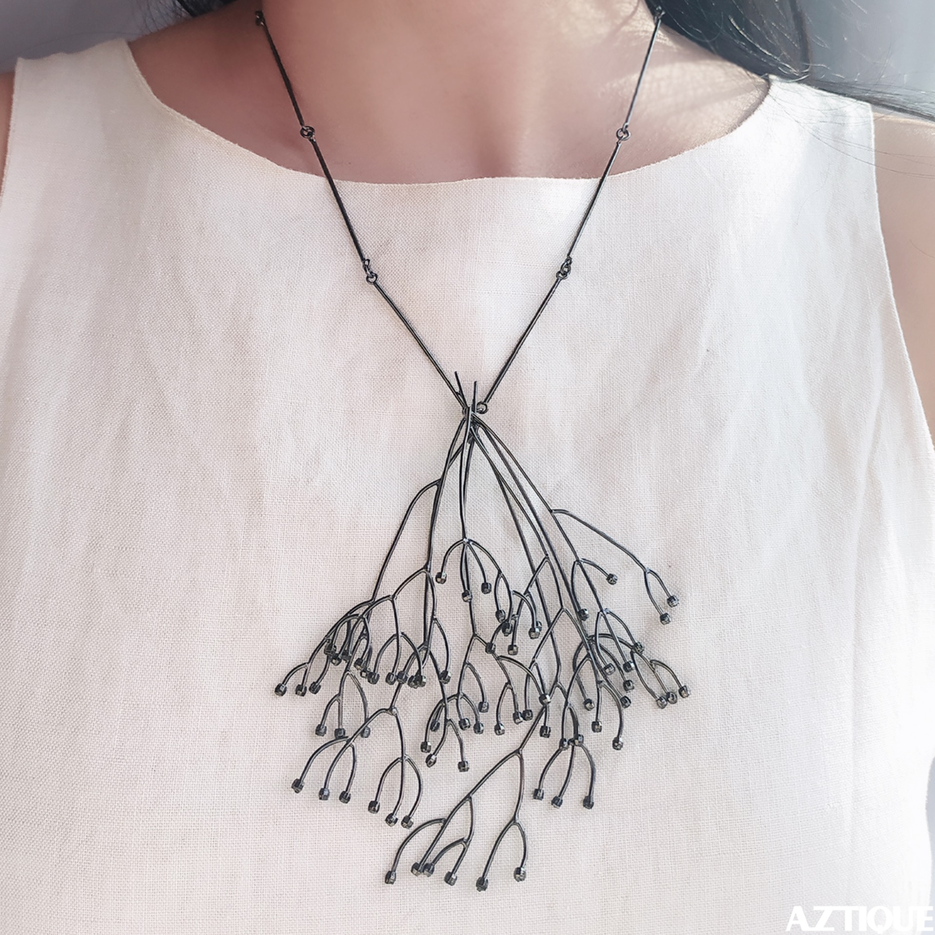 Aztique DK necklace tree branch pendant Necklace Pendant Jewelry Gifts ราคา 3,150 บาท*ส่งฟรี