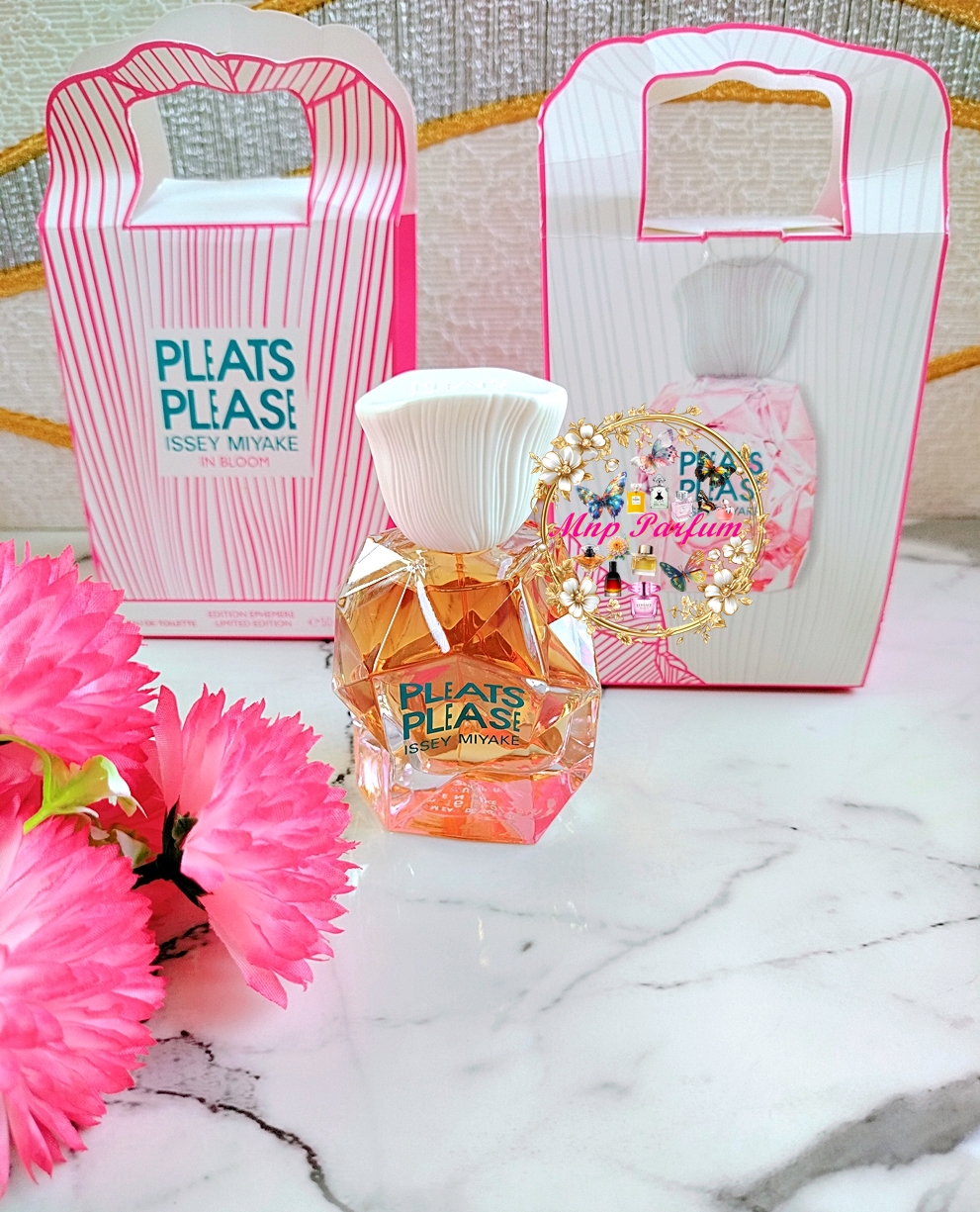 Issey Miyake Pleats Please in Bloom Eau De Toilette For Women 50 ml. ( กล่องขาย ) ราคา 3,890 บาท*ส่งฟรี