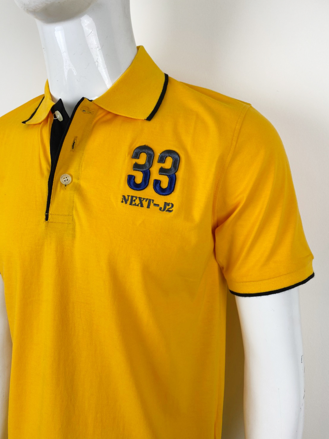 เสื้อโปโลชาย ยี่ห้อ Next-J2 ผ้าคอตตอน100 Men Polo Shirt cotton100% มีหลายสีให้เลือก M-รอบอก38นิ้ว , L-รอบอก42นิ้ว ,Xl-รอบอก46 นิ้ว