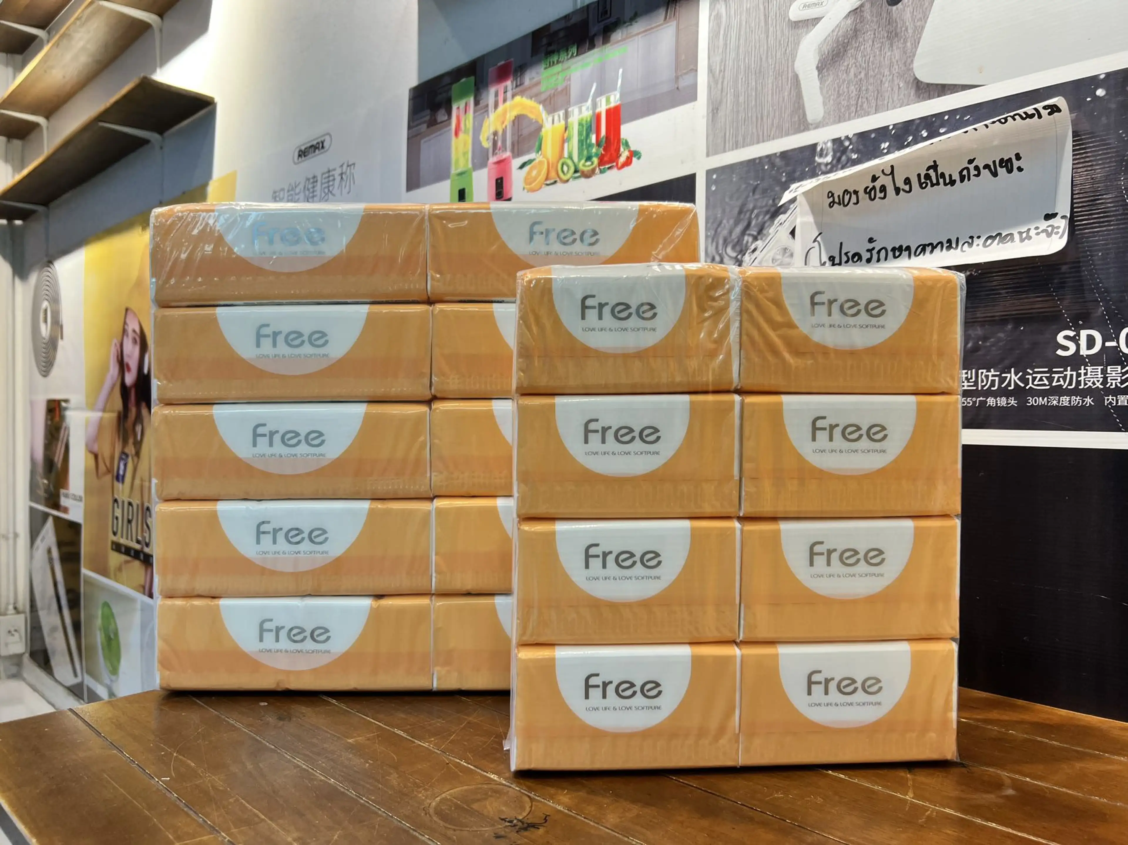 Good Quality Tissue Paper, Can Be Used to Wipe Your Face. Tissue (8 Packs) (1 Pack Contains 360 Sheets), Clean, Good to Use, Doesn'T Cause Lint. Thick, Soft Tissue.