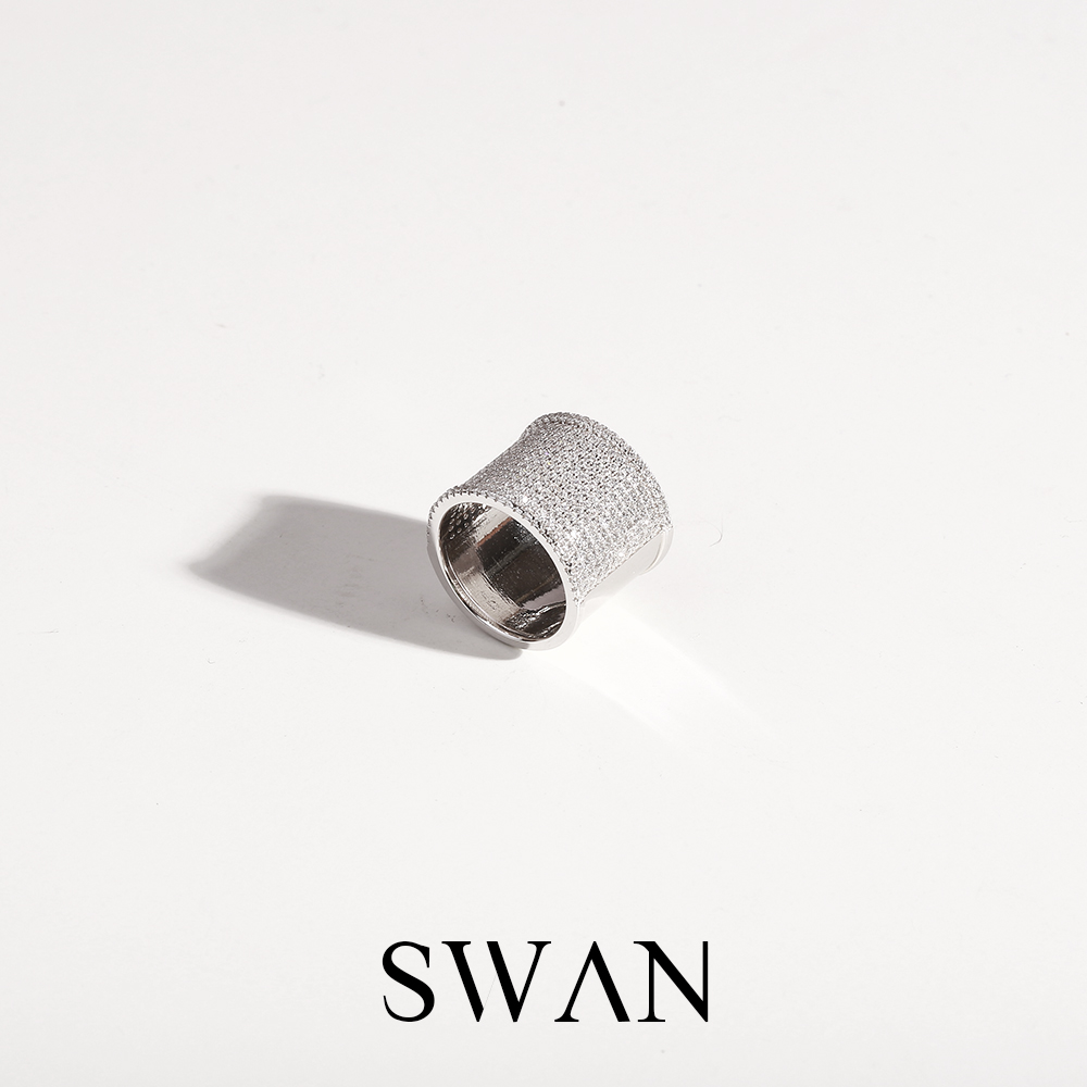 SWAN - Rows Pave Ring แหวนเงินแท้ ฝังเพชรคิวบิกเซอร์โคเนีย cubic zirconia ราคา 3,200 บาท*ส่งฟรี