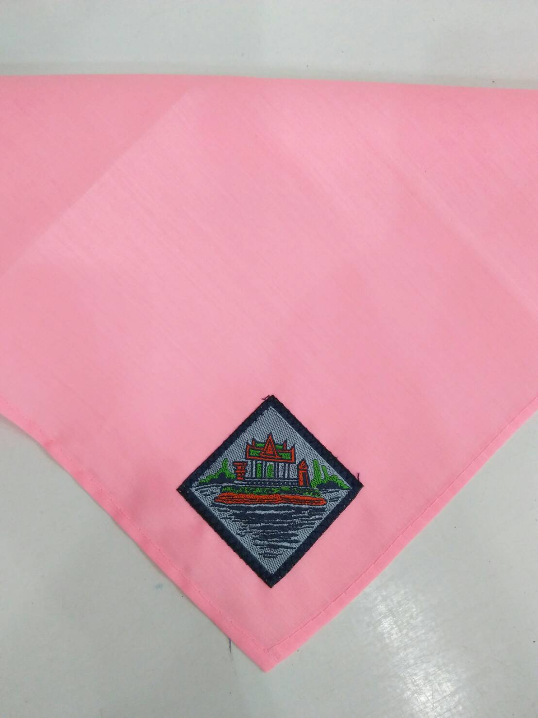 ผ้าพันคอชมพู สีชมพู ขนาดเล็ก ติดตราร้อยเอ็ด (3139000025908)