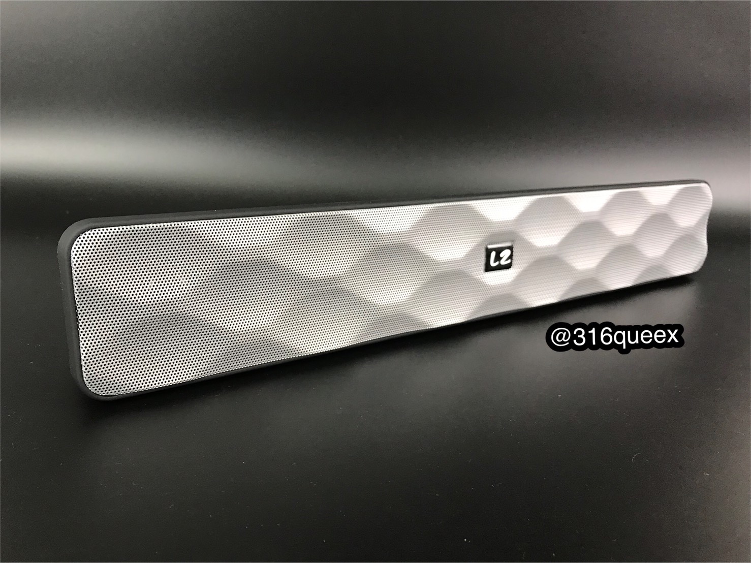 ดูภาพ Wireless speaker Bluetooth speaker ลำโพงบลูทูธ รุ่น LZ-E30 ลำโพงเสียงดี เพิ่มเติม Wireless speaker Bluetooth speaker ลำโพงบลูทูธ รุ่น LZ-E30 ลำโพงเสียงดี
