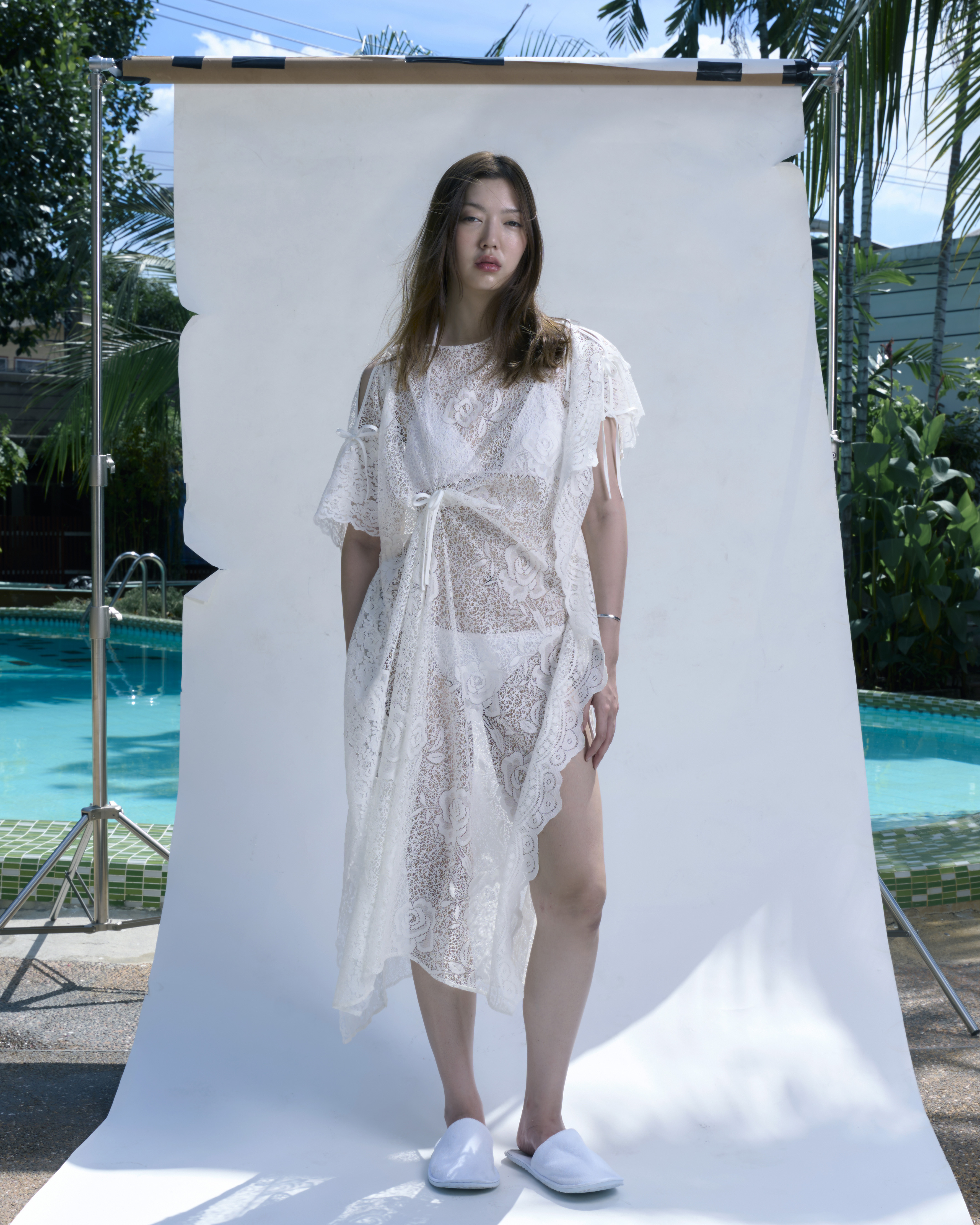 Rotsaniyom BOAT-NECK Lace Beach Cover Up Dress ราคา 2,990 บาท*ส่งฟรี