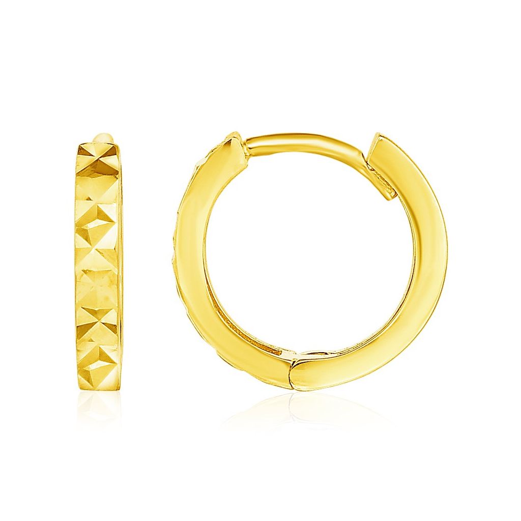 ต่างหู NATHALIAS NEW YORK Nathalias NY 14k Yellow Gold ห่วงกลม Petite พร้อมพื้นผิวทรงเรขาคณิต ราคา 9,600 บาท*ส่งฟรี