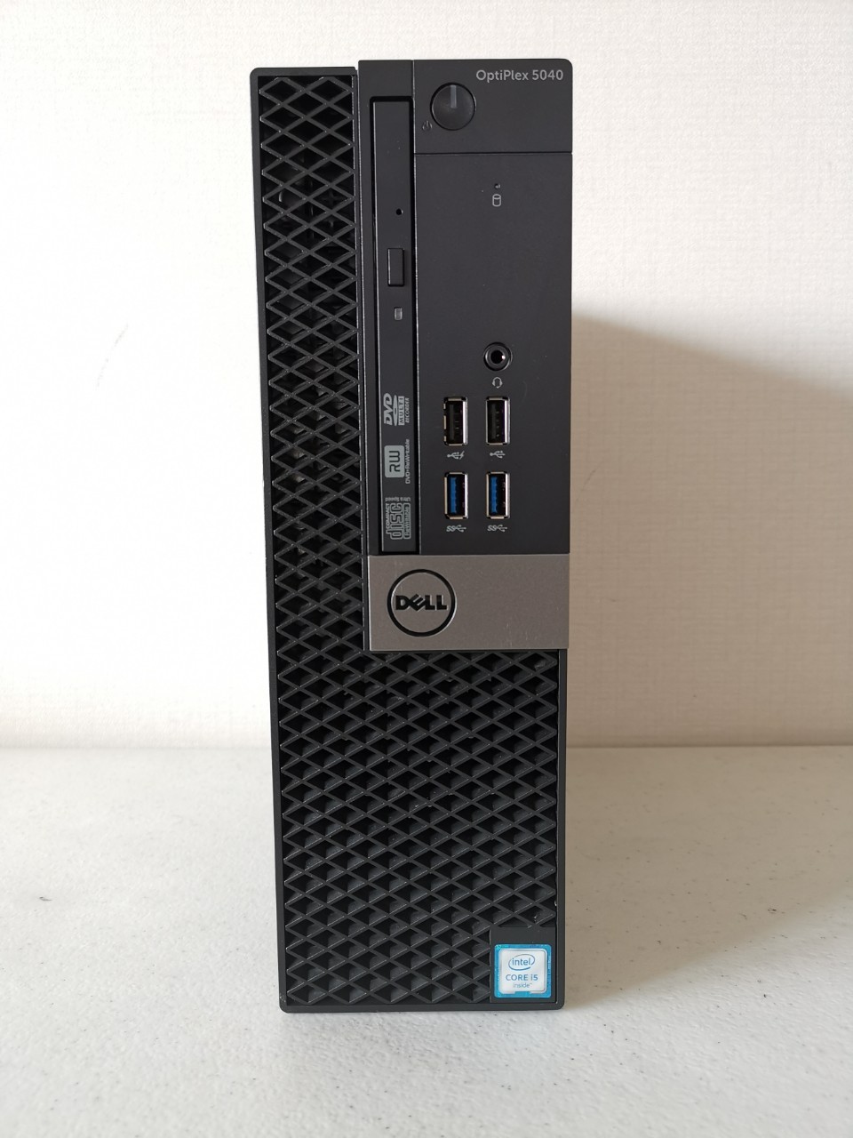 คอมมือสอง Dell Optiplex 5040 SFF CPU Core i5-6500  3.20 GHz รับประกันสินค้านาน 3 เดือน ลงวินโดว์แท้ พร้อมโปรแกรมพื้นฐาน พร้อมใช้งาน - ยี่ห้อ Dell ราคา 2,500 บาท*ส่งฟรี