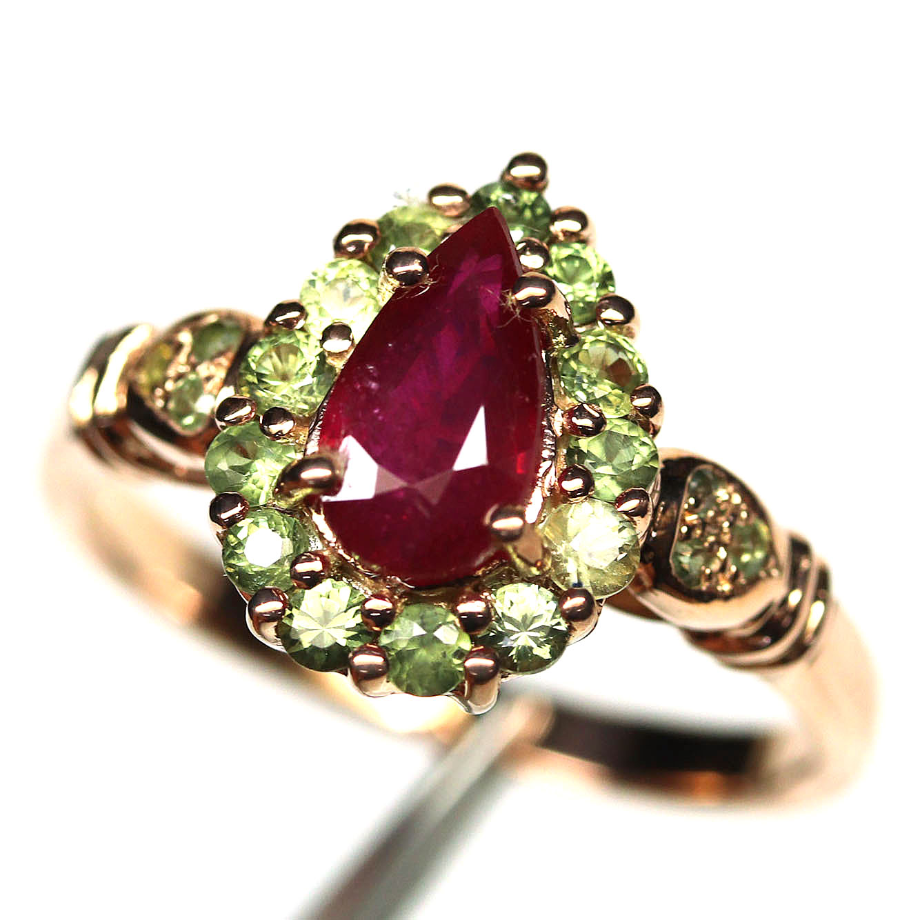 แหวนเงินแท้ 925 พลอยแท้ ทับทิม เกรดสวย 5 X 8 mm. ล้อม เขียวส่อง (ฟรีปรับไซส์ตามขนาดนิ้ว) ราคา 2,390 บาท*ส่งฟรี