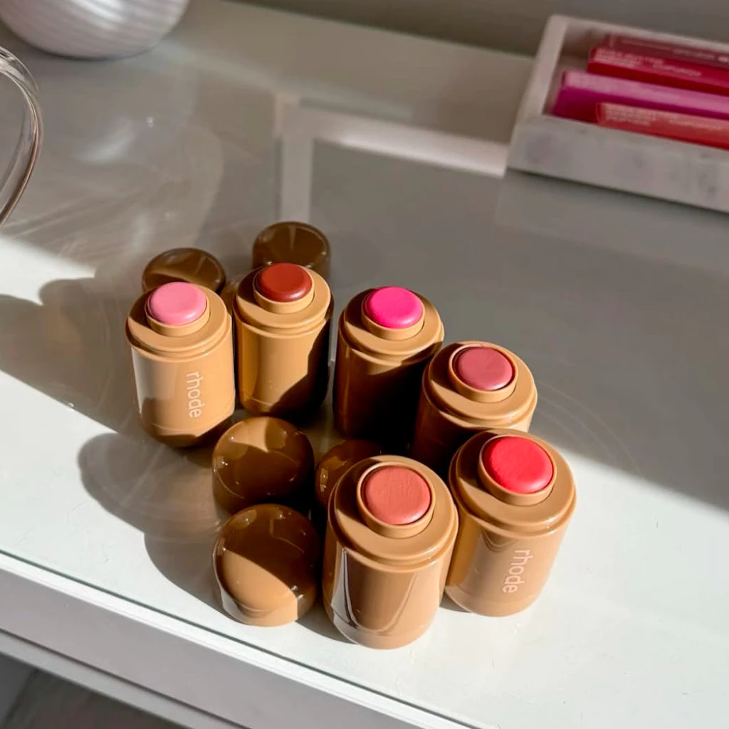 Rhode Pocket Blush Stick - All Shades Available ราคา 1,199 บาท*ส่งฟรี