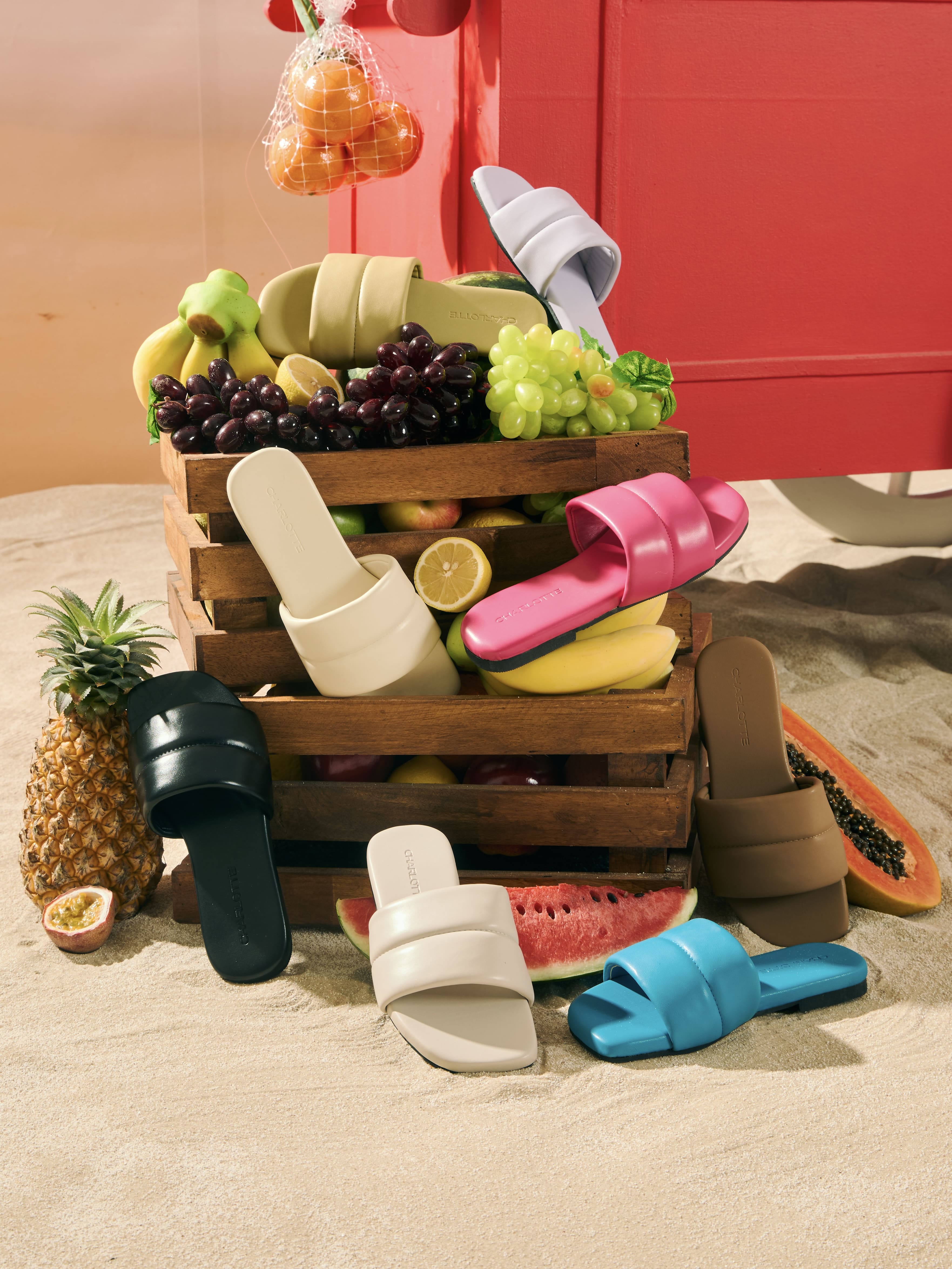 Ruby รองเท้าแตะสไตล์มินิมอล หนังนุ่มฟู พื้นหนานิ่ม ใส่สบาย ราคา 250 บาท*ส่งฟรี