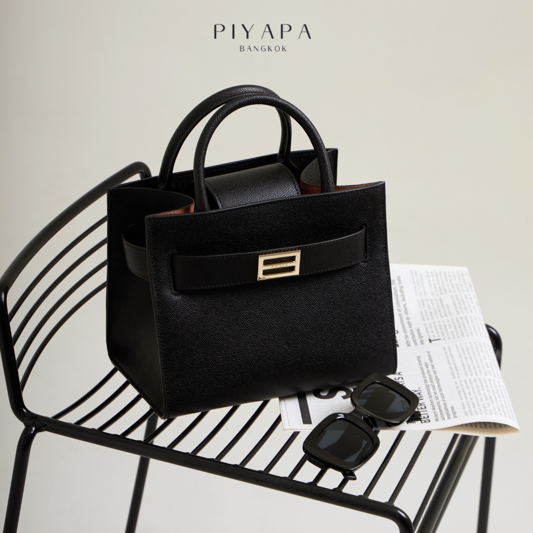 Piyapa Bangkok กระเป๋าหนังวัวแท้ รุ่น Kate สี Black ราคา 3,594 บาท*ส่งฟรี