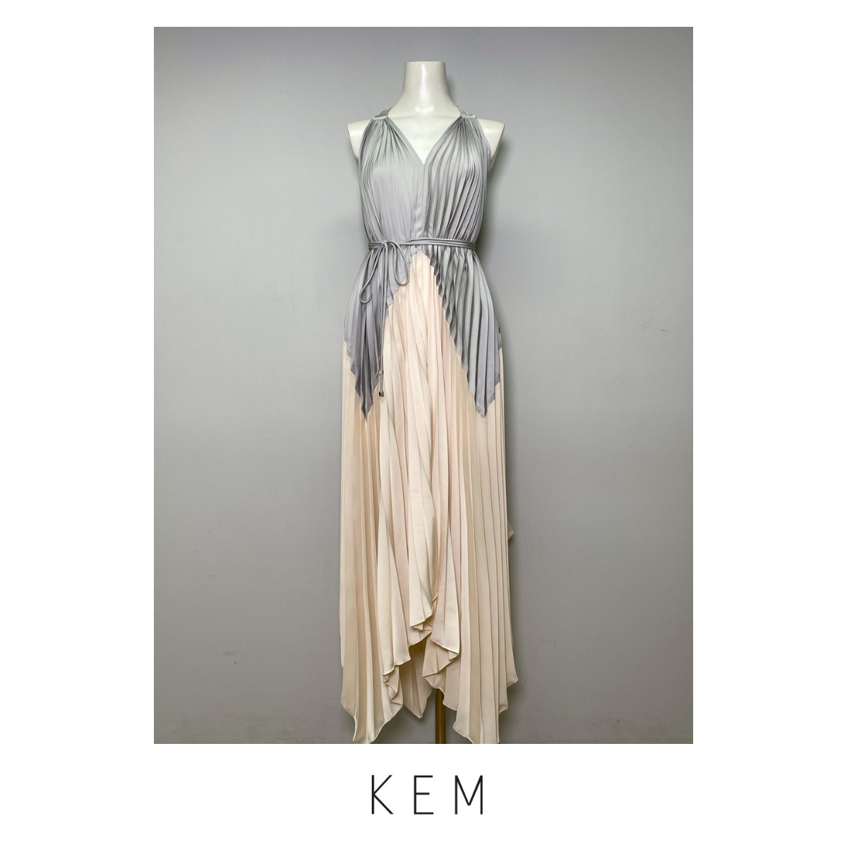 Eva Dress 2 Tone - Grey / Nude ราคา 11,500 บาท*ส่งฟรี