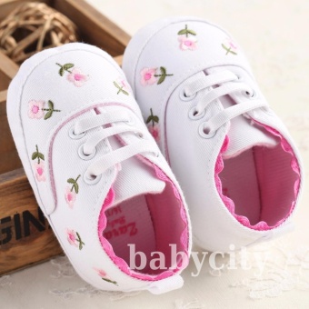 รองเท้าหัดเดิน รองเท้าเด็กอ่อน รองเท้าเด็กพื้นผ้า baby shoe Prewalker ของใช้เด็กอ่อน รองเท้าทารก รองเท้าเด็กเล็ก สีขาว ลายดอกไม้ รองเท้าหัดเดิน รองเท้าเด็กอ่อน รองเท้าเด็กพื้นผ้า baby shoe Prewalker ของใช้เด็กอ่อน รองเท้าทารก รองเท้าเด็กเล็ก สีขาว ลายดอกไม้
