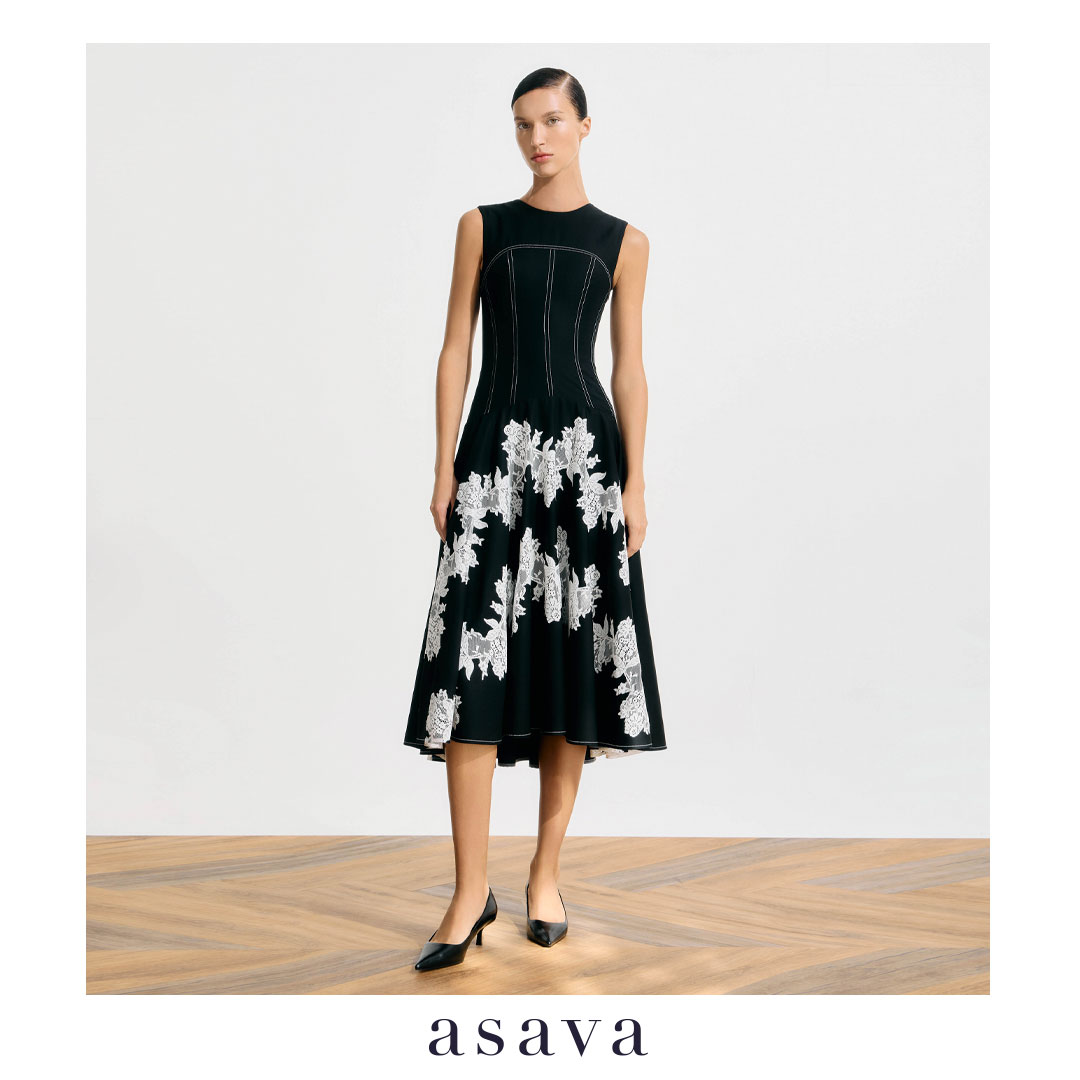 [asava ss25] Asava Wool Sheath Dress เดรสผู้หญิง ทรงเข้ารูป กระโปรงทรงแฟลร์ แขนกุด คอกลม แต่งโครงช่วงบน ซิปหลัง ผ้าวูลตกแต่งด้วยลูกไม้ ราคา 28,000 บาท*ส่งฟรี