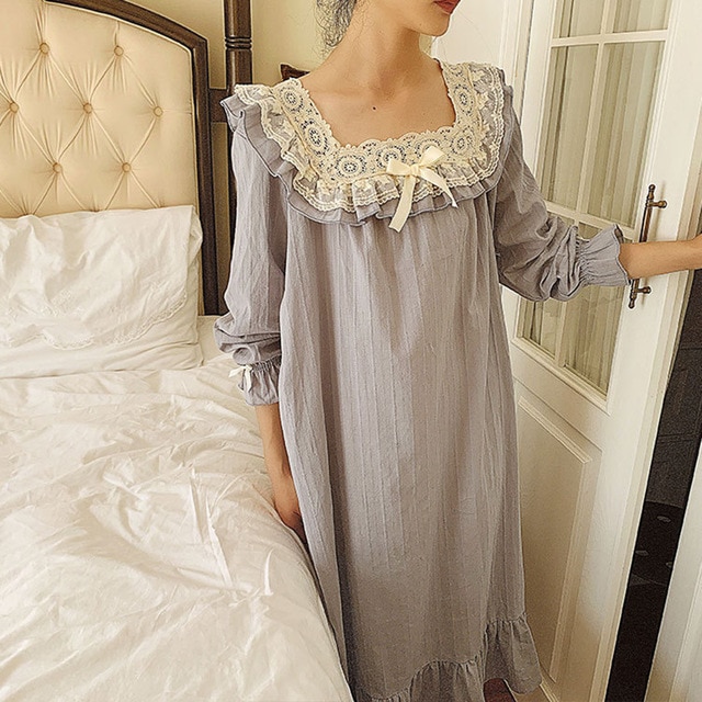 ผู้หญิง Nightdress แขนยาวสแควร์ Vintage ชุดนอนผ้าฝ้ายหญิงนอน Retro Palace ชุดนอนฤดูใบไม้ผลิ