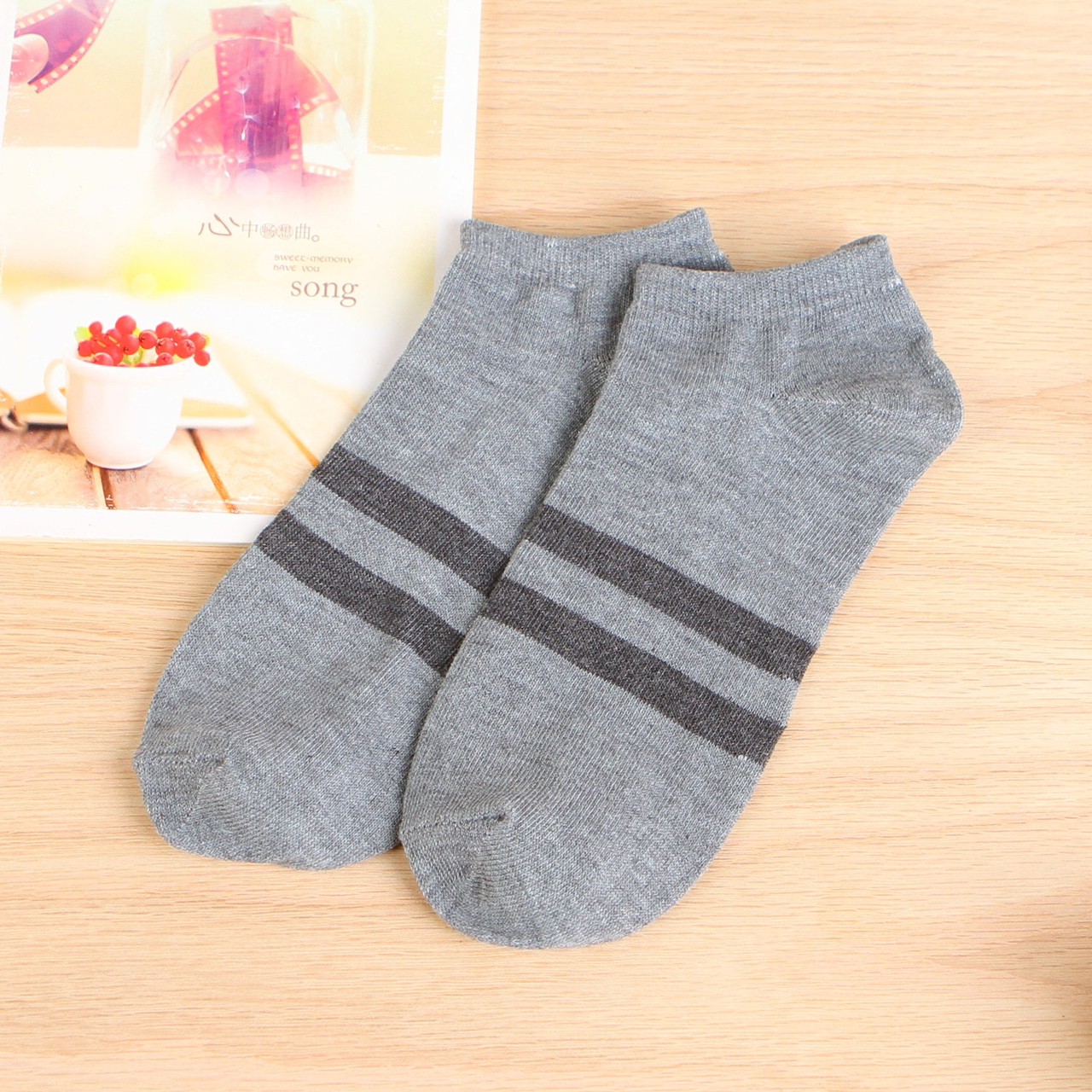 (W-007) ถุงเท้าญี่ปุ่นหุ้มข้อ สีพื้นคาดด้วยลายทาง เกรด A+ ขึ้นห้าง