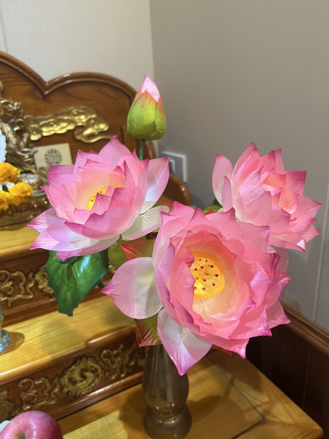 Lotus Flowers, Artificial Lotus Flowers, Fake Lotus Flowers, Worship Lotus Flowers, Royal Lotus Flowers, Artificial Flowers, Lotus Flowers for Worshiping Buddha No.3643 ราคา 79 บาท*ส่งฟรี