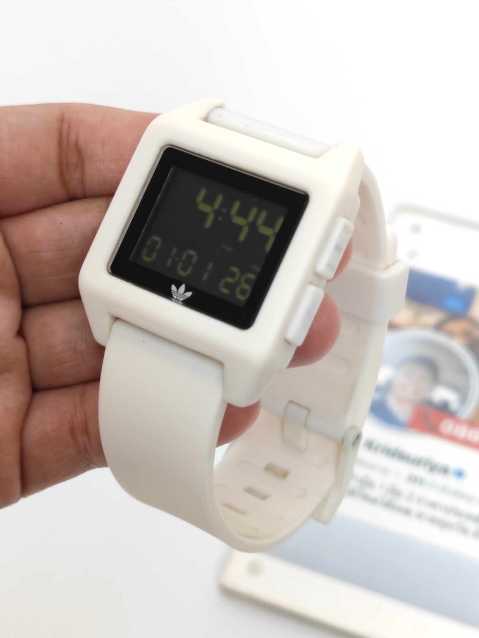 Adidas Archive SP1 Z15100-00 – นาฬิกาดิจิตอลสไตล์มินิมอล กันน้ำ 50 เมตร (มือสอง) ราคา 2,900 บาท*ส่งฟรี