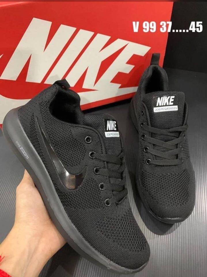รองเท้าผ้าใบ Nike zoom x