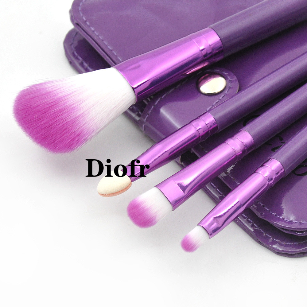 Diofr ใหม่จากเกาหลี แปรงแต่งหน้า 4 ชิ้น พร้อมกระเป๋าหนังเกาหลีใส่แปรง