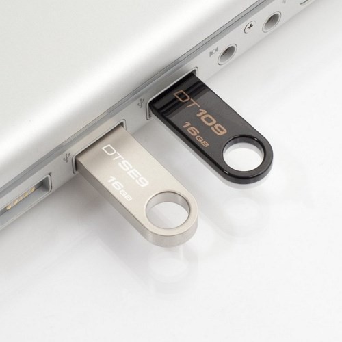 รูปภาพรายละเอียดของ USB Kingston 32 GB หน่วยความจำ Data Traveler SE9