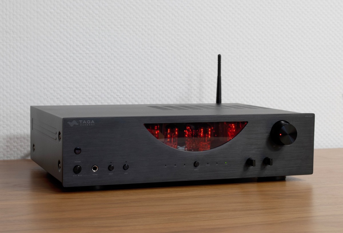 TAGA HARMONY HTA-800B แอมป์หลอด Bluetooth ระดับ Sound Quality คุณภาพเสียงสูง น้ำเสียงหวานใส กำลังขับสูง Class A/B tube amplifier ราคา 12,490 บาท*ส่งฟรี