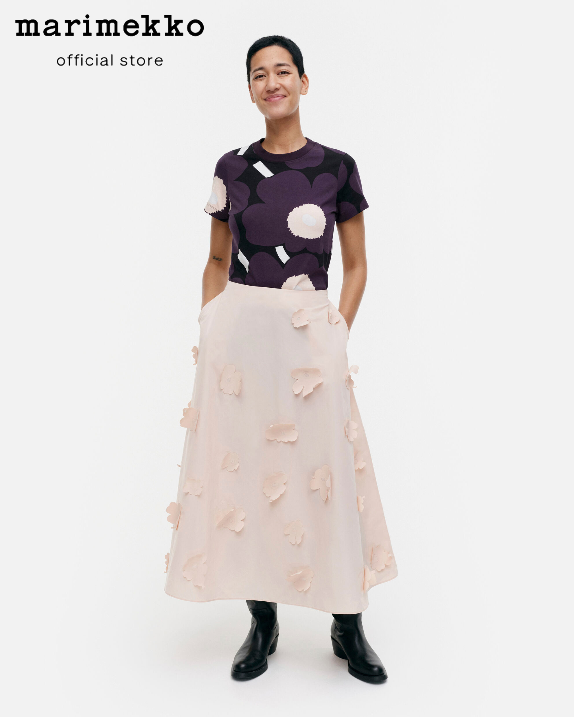 เสื้อยืดผู้หญิง เสื้อยืดโอเวอร์ไซส์ทรงสวยใส่สบาย Marimekko HELEYS UNIKKO T-shirt เสื้อยืด เสื้อแขนสั้น
