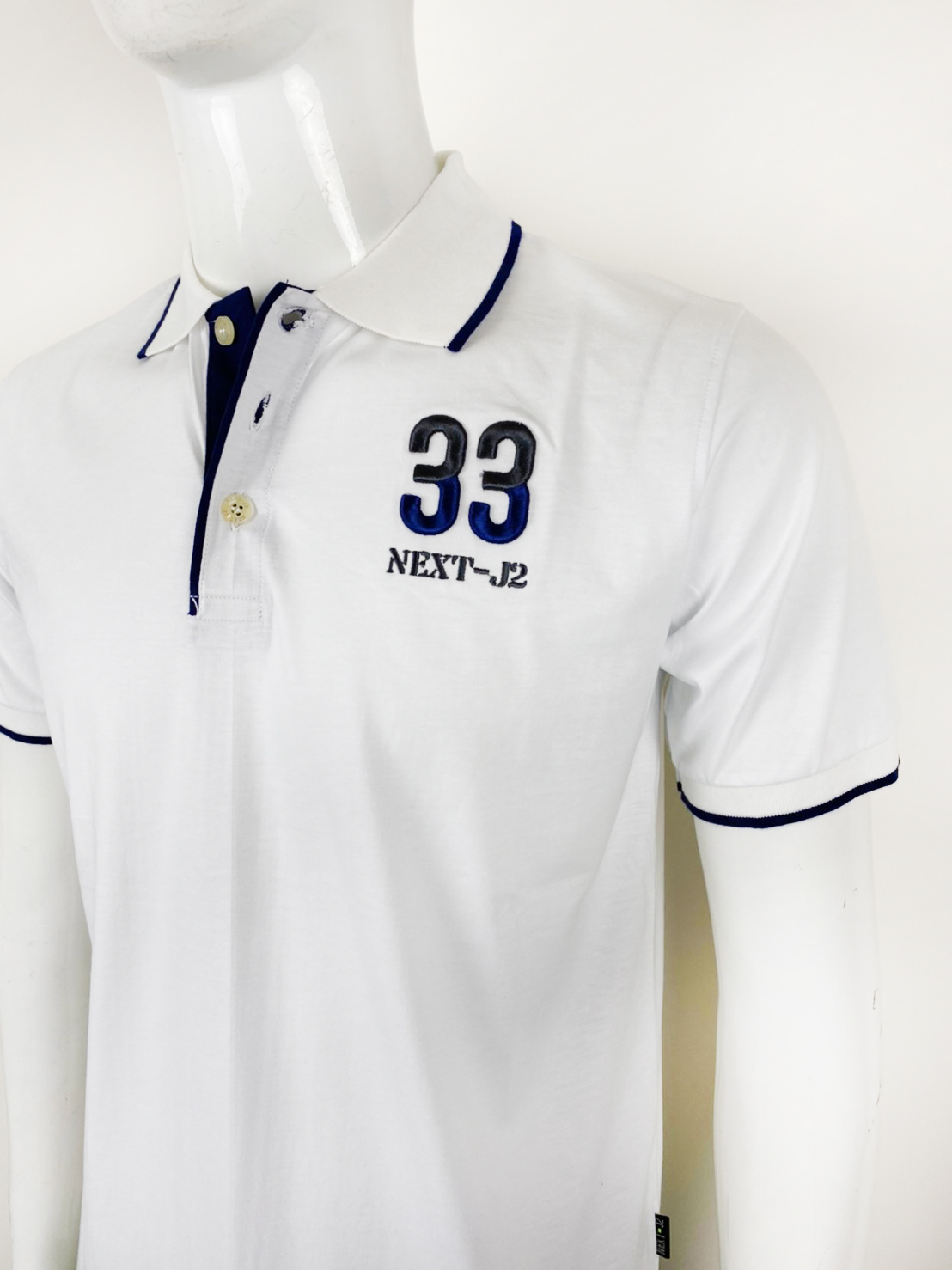 เสื้อโปโลชาย ยี่ห้อ Next-J2 ผ้าคอตตอน100 Men Polo Shirt cotton100% มีหลายสีให้เลือก M-รอบอก38นิ้ว , L-รอบอก42นิ้ว ,Xl-รอบอก46 นิ้ว