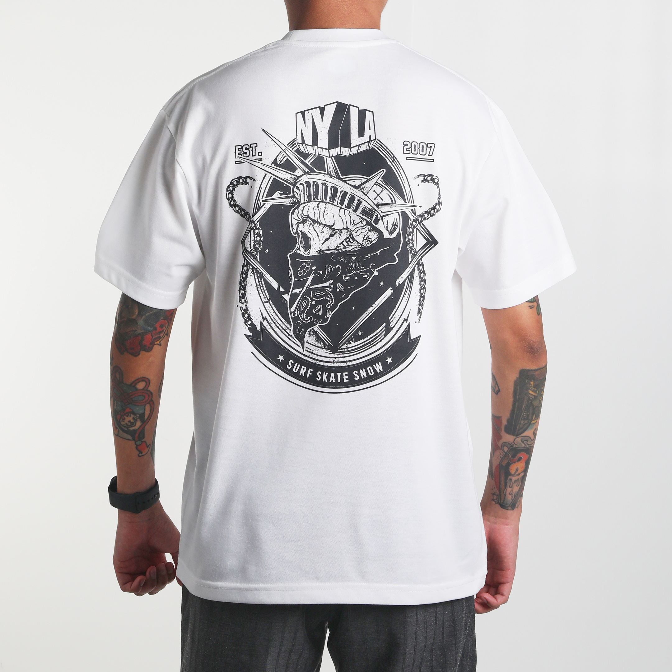 NYLA เสื้อยืดผู้ชาย NYLA SKULLTOPIA ราคา 647 บาท*ส่งฟรี