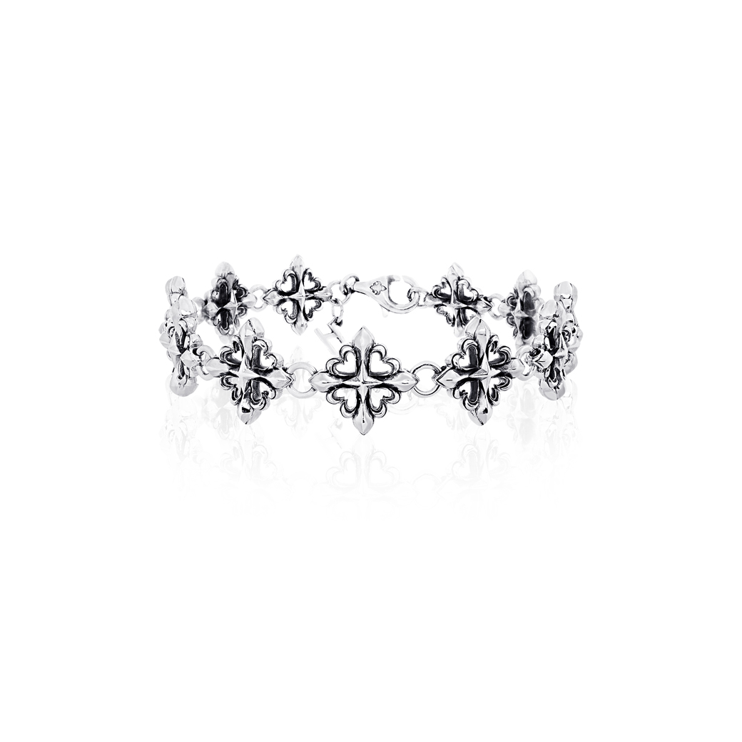 Ake Ake Rituals Cross Bracelet Gm- 925 Sterling Silver Bracelet, Hand Carved and Polished to a Black Finish. ราคา 24,242 บาท*ส่งฟรี