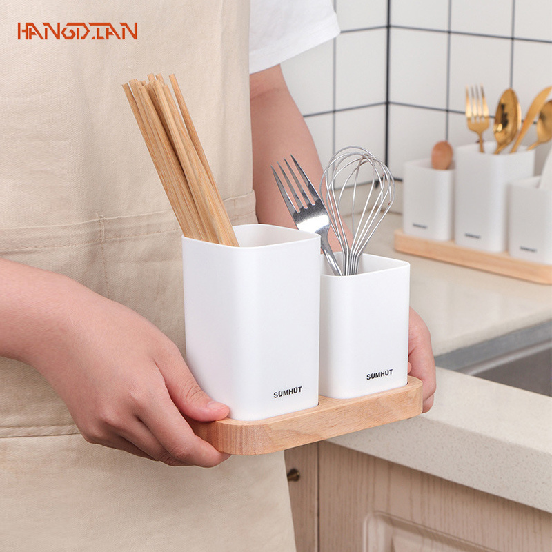 Cutlery storage box household oak base kitchen drain type split chopsticks spoon box split storage compartment ราคา 85 บาท*ส่งฟรี