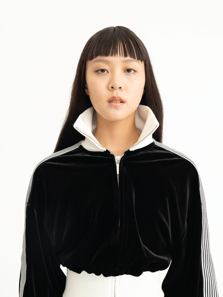 Pania Cecil Jacket in Black Pania ราคา 3,500 บาท*ส่งฟรี