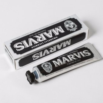 Marvis Toothpaste สูตร Amarelli Licorice สูตร ลูกอมชะเอม สีดำ Marvis Toothpaste สูตร Amarelli Licorice สูตร ลูกอมชะเอม สีดำ