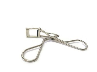 SHISEIDO Eyelash Curler 215 ที่ดัดขนตา รุ่น 215 - Silver SHISEIDO Eyelash Curler 215 ที่ดัดขนตา รุ่น 215 - Silver