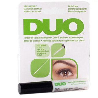 Duo Brush On Striplash Adhesive กาวติดขนตา 5 g. (สีเขียว) Duo Brush On Striplash Adhesive กาวติดขนตา 5 g. (สีเขียว)