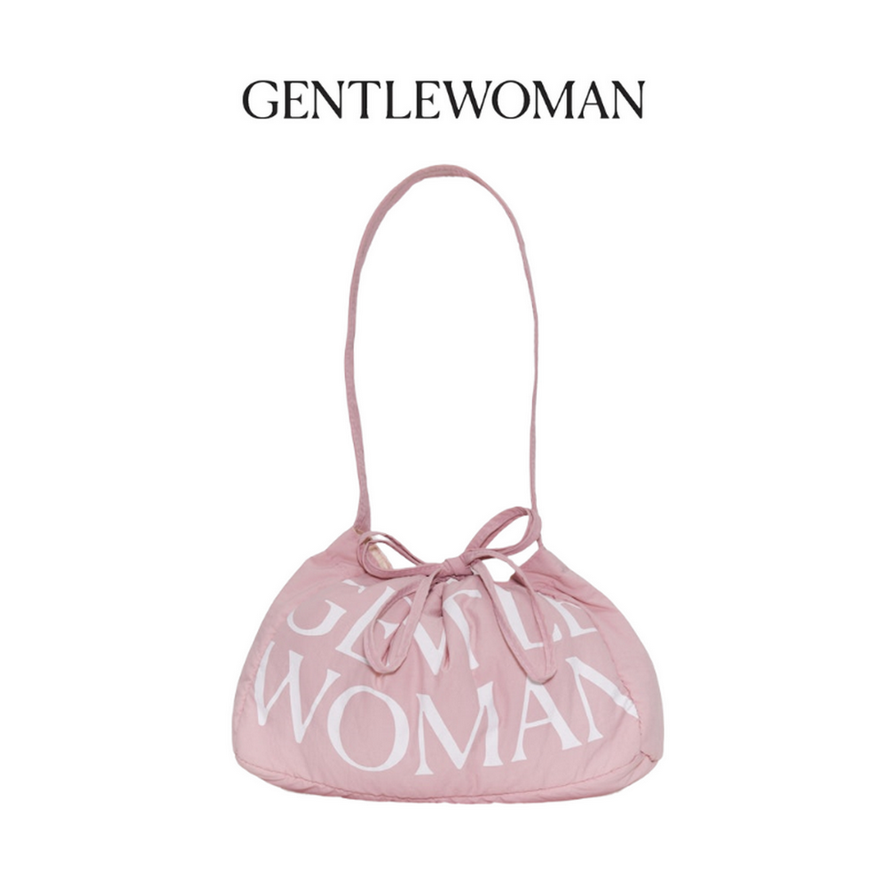 GENTLEWOMAN DUMPLING BAG PINK ROSE PETAL กระเป๋าสะพายแฟชั่นกลีบกุหลาบสีชมพู กระเป๋าผู้หญิง กระเป๋าแฟชั่นแบบพกพา กระเป๋าเกี๊ยว ราคา 1,699 บาท*ส่งฟรี