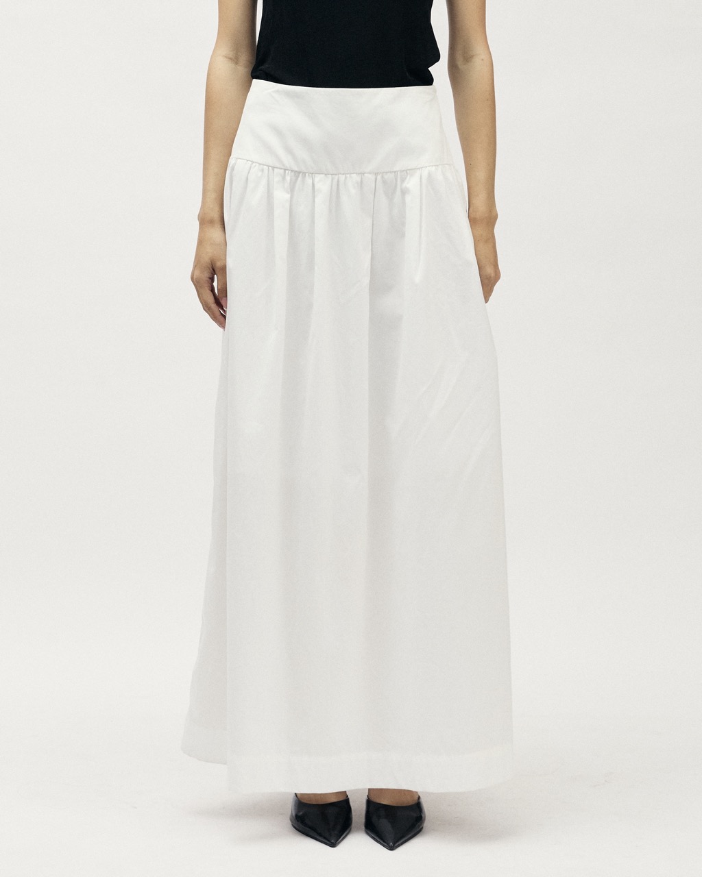 AIMER - Oversized A Skirt กระโปรงยาว ทรงโอเวอร์ไซส์ ราคา 3,290 บาท*ส่งฟรี