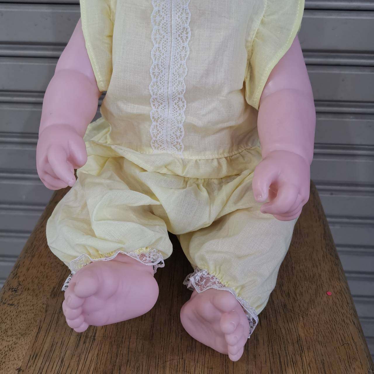 มุมมองเพิ่มเติมของสินค้า ตุ็กตา ตุ๊กตาทำจากยางพารา เสื่้อการ์ตูนผมยาว ส่งในไทย