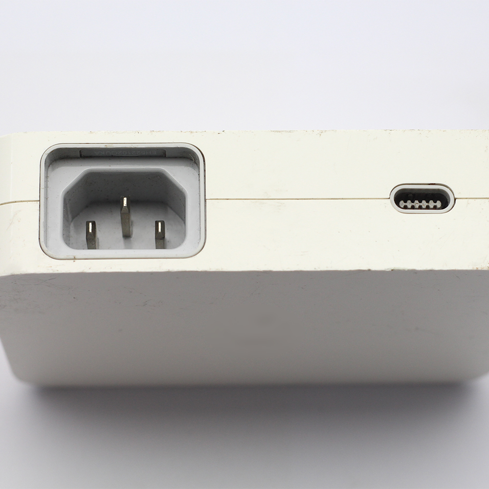 動作商品Apple cinema display 23インチ本体・90wアダプタ 動作商品