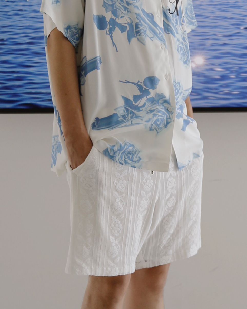 Rotsaniyom Unisex Relaxed Lace Shorts ราคา 2,290 บาท*ส่งฟรี